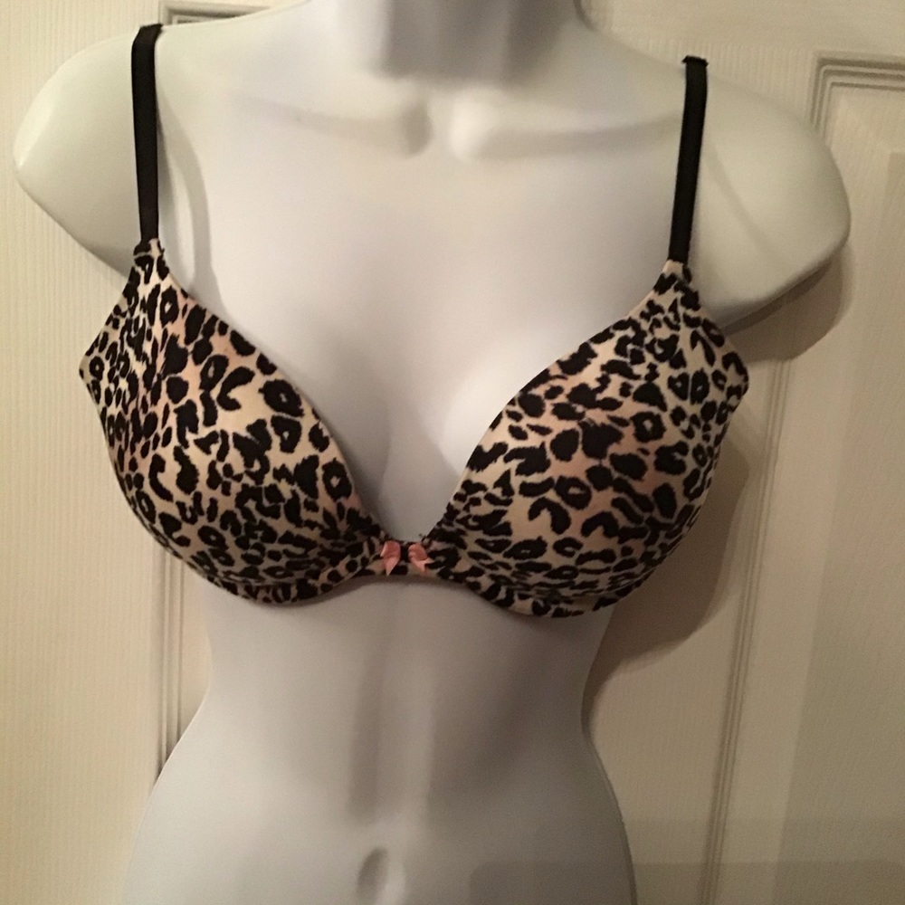 Betsy Johnson padded lift bra size 32D